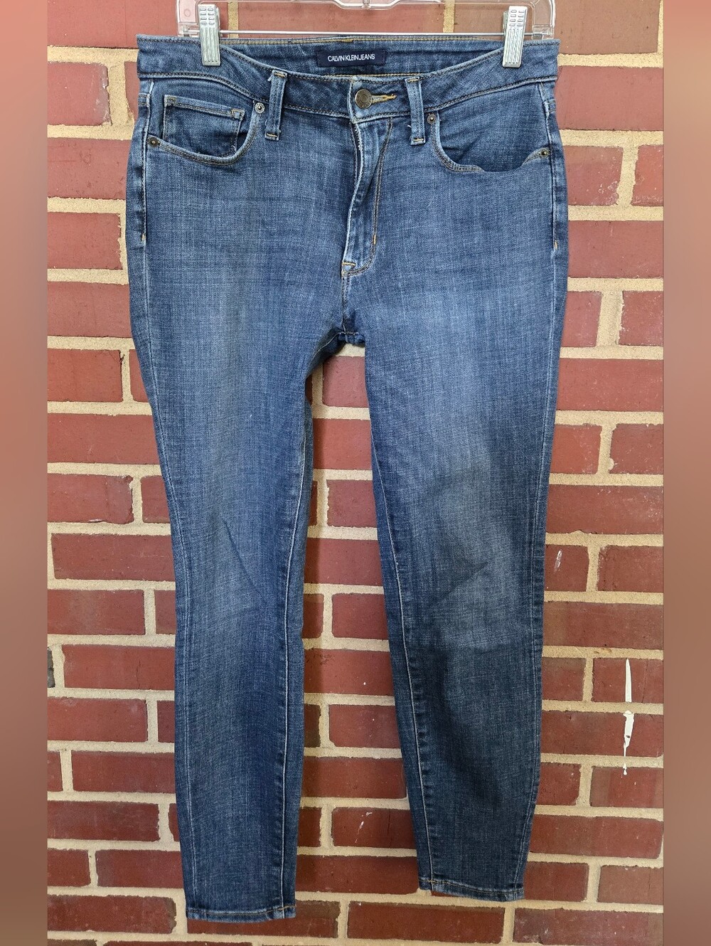 Calvin Klein Jeans Size 8 Skinny Tapered Stretch Jeans Medium Wash Blue Mid Rise - Picture 2 of 4